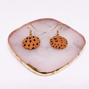 #005 small leopard print leather earrings
